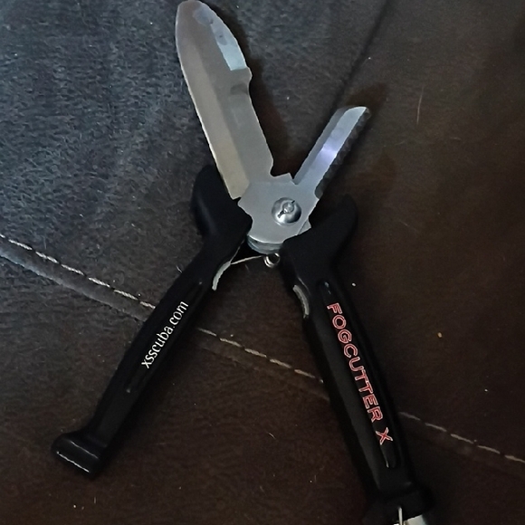 Black Razor for Men - Picture 2 of 2